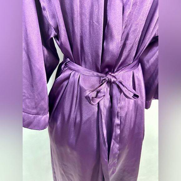 Vintage Lucy Pereda silky deep purple robe size M - Picture 4 of 14
